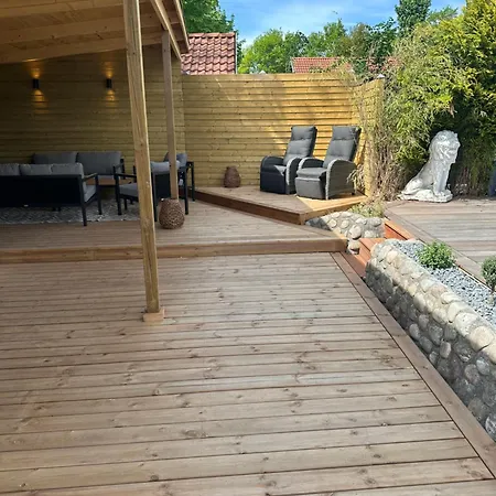 Villa Hyggeligt Med Pool Og Sauna *