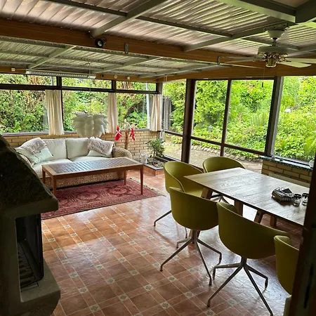 Hyggeligt Med Pool Og Sauna Villa