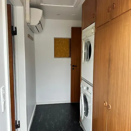 Hyggeligt Med Pool Og Sauna