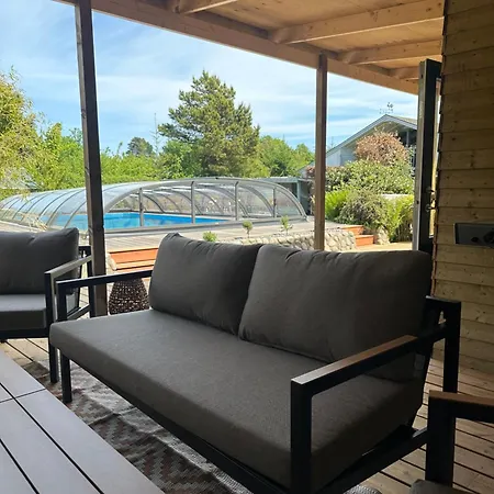 Hyggeligt Med Pool Og Sauna Vejby