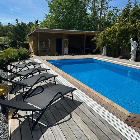 Villa Hyggeligt Med Pool Og Sauna *