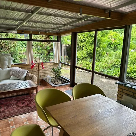 Villa Hyggeligt Med Pool Og Sauna